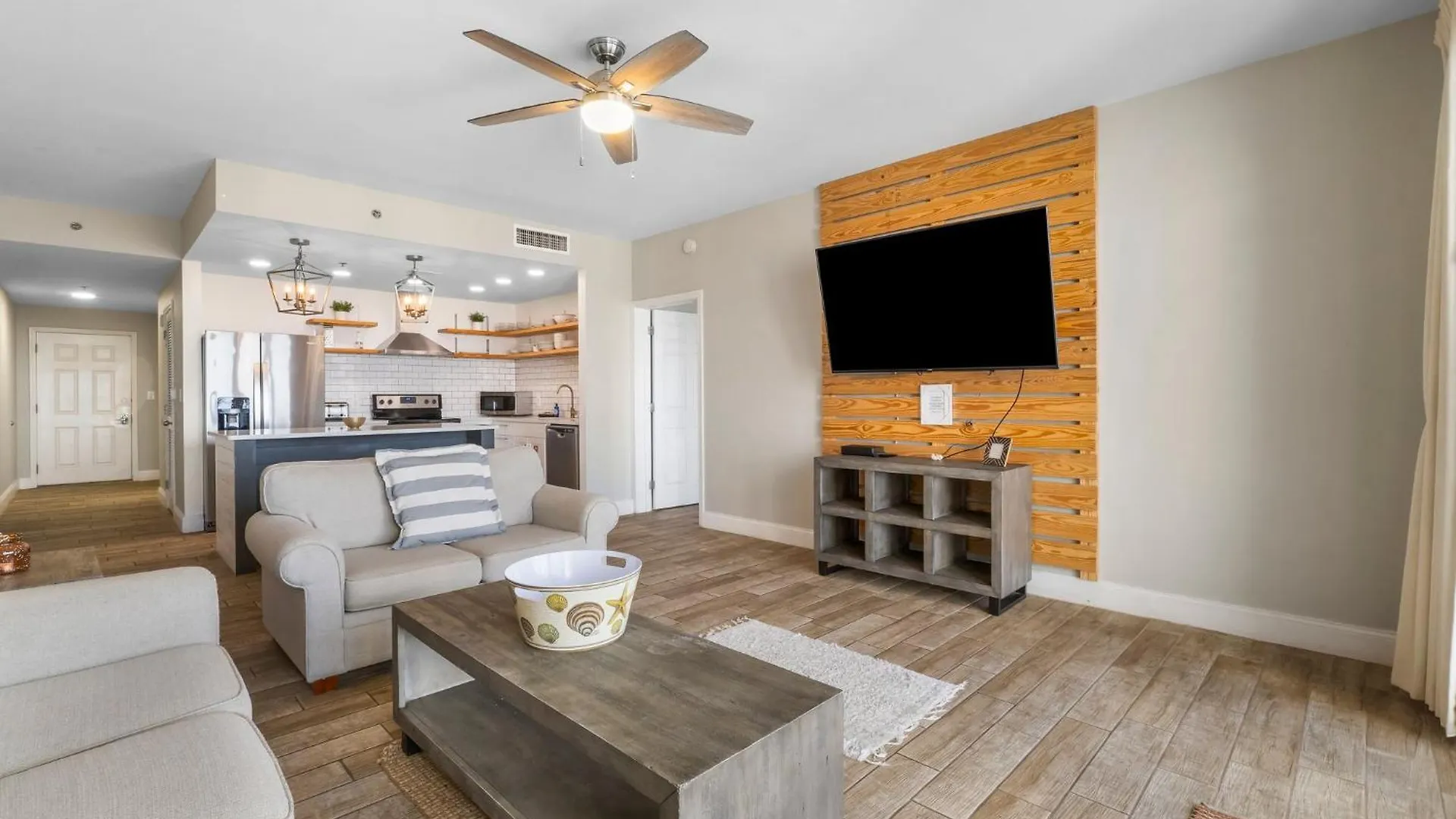 Holiday home Laketown Wharf #1411 By Nautical Properties Panama City Beach