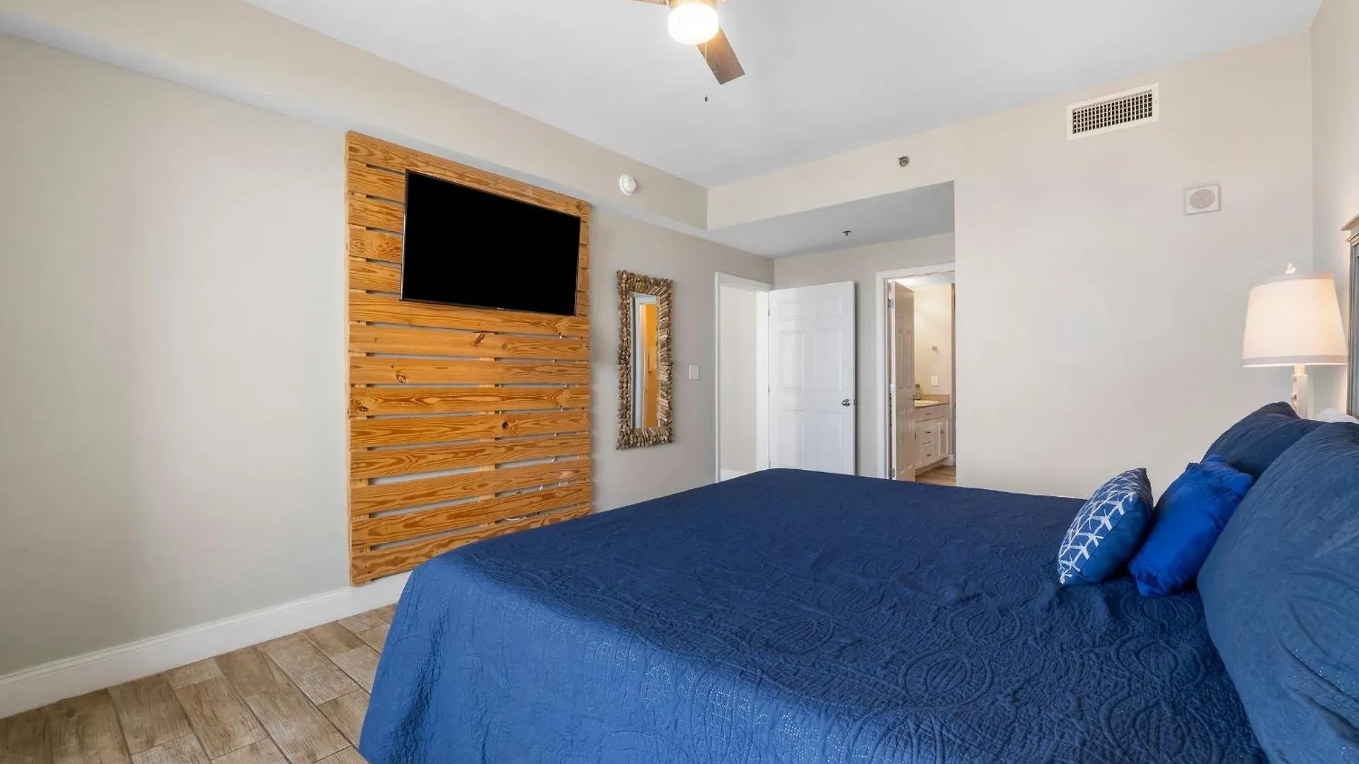 Laketown Wharf #1411 By Nautical Properties Panama City Beach Holiday home